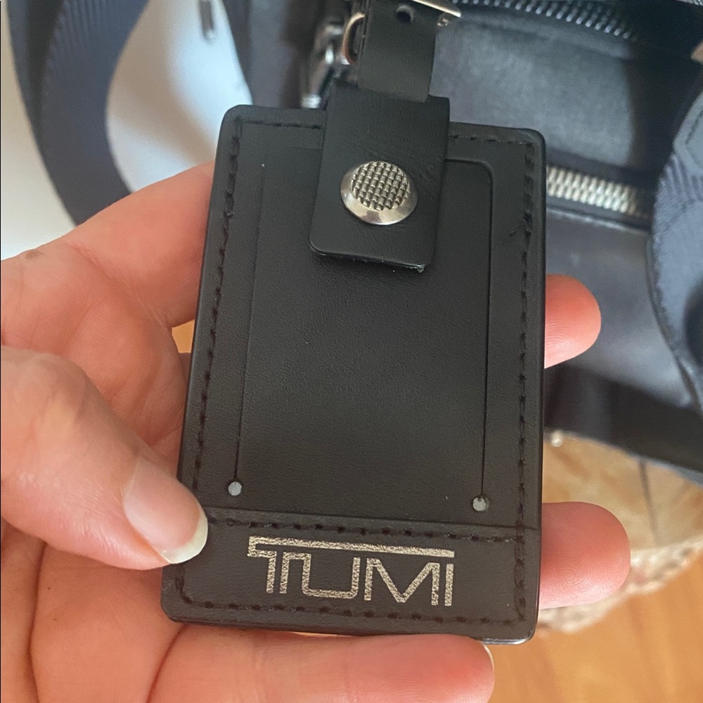 🖤😎TUMI Alpha Bravo Albany Slim Commuter Briefcase
- Black and Charcoal ♠️ - Picture 16 of 17